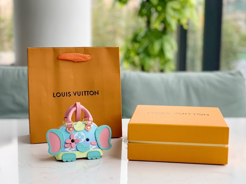Louis Vuitton Bag Charm And Key Holder