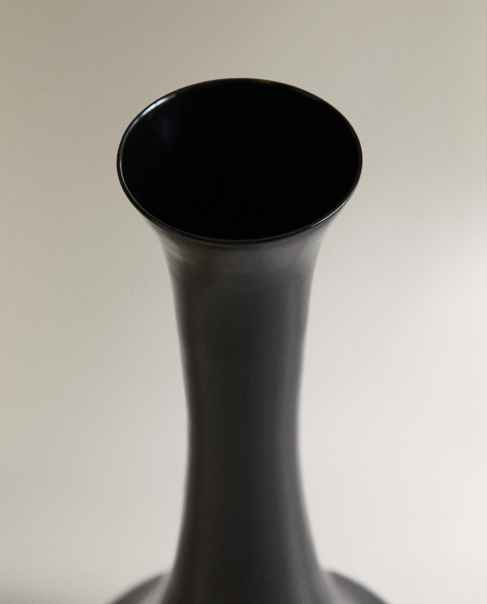 Zara Home Ваза из металла, цвет чёрный, 25.5 см