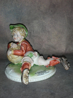 Статуэтка. Фарфор. Юный футболист. Capodimonte. Италия