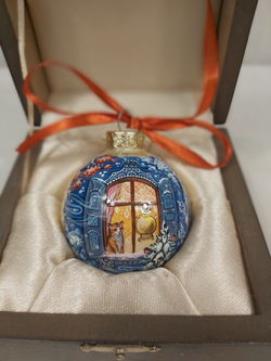 Шар новогодний с ручной росписью  Палех "Кошка на окошке"