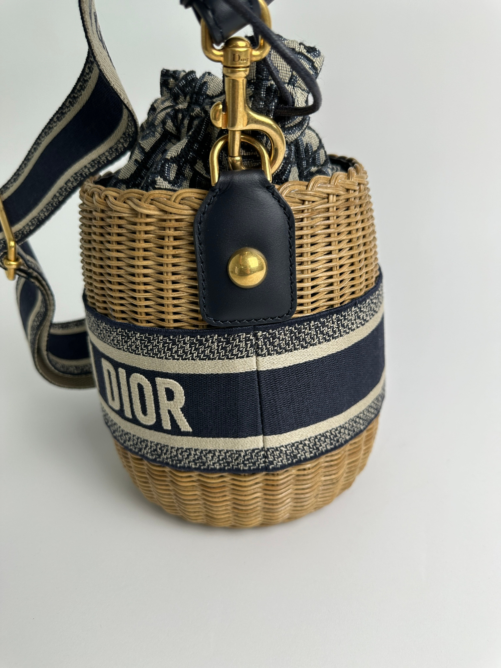 Сумка Christian Dior Brown Oblique Wicker Bucket