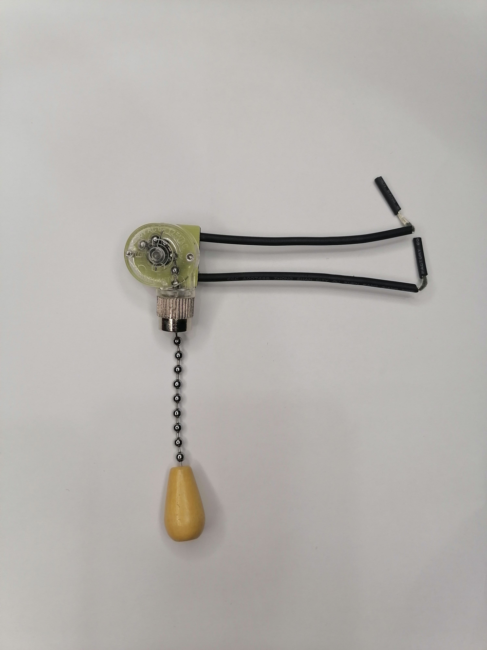 Выключатель с цепочкой серебро 5см.