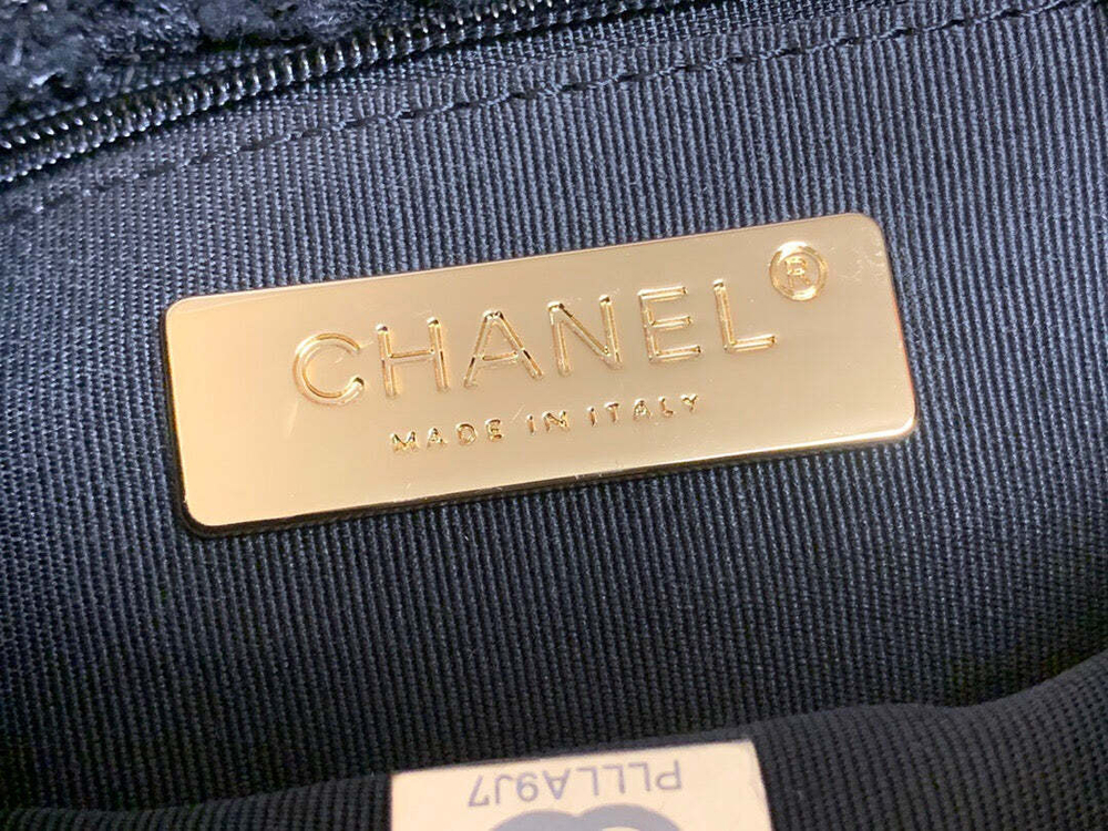 Chanel 19 26 cm