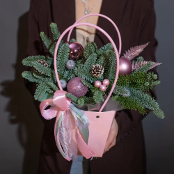 Новогодняя композиция Елка в сумке (пудра)