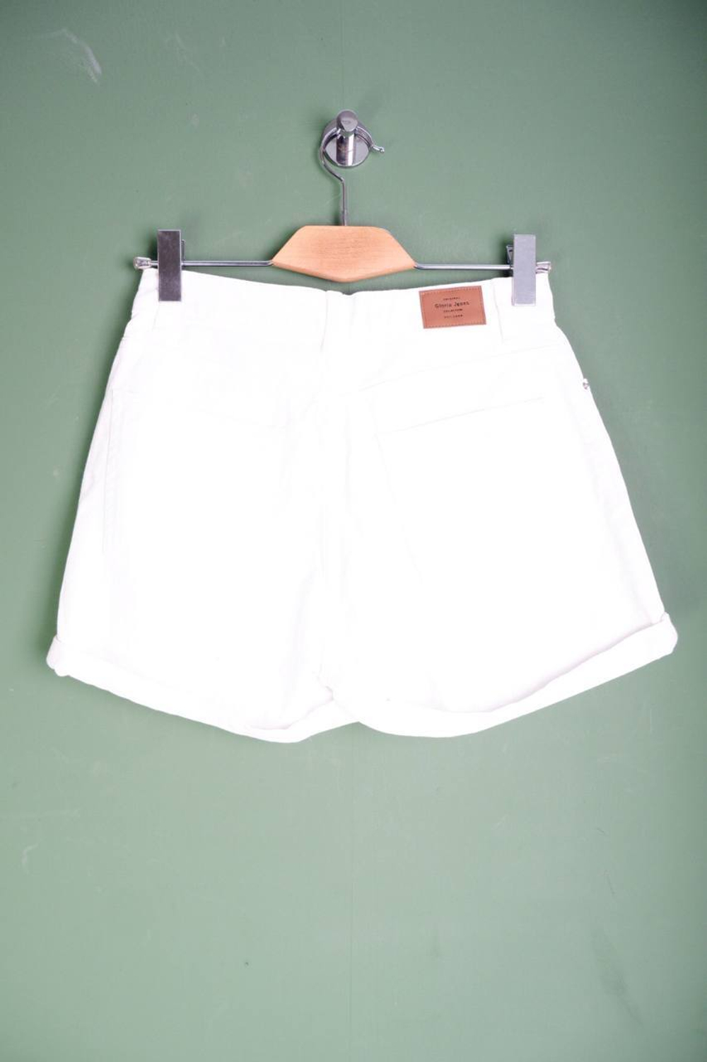 Шорты Gloria Jeans белые, визуально 44 размер