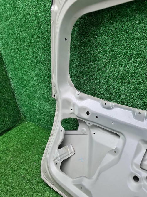 Крышка багажника Suzuki Vitara 2 (2014-2024)