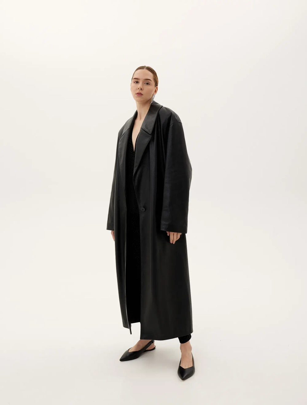 Кожаный плащ, чёрный