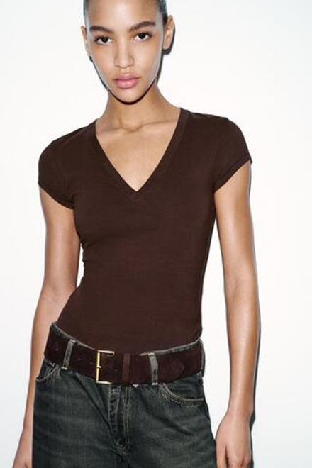 ZARA ФУТБОЛКА С V-ОБРАЗНЫМ ВЫРЕЗОМ, КОРИЧНЕВЫЙ