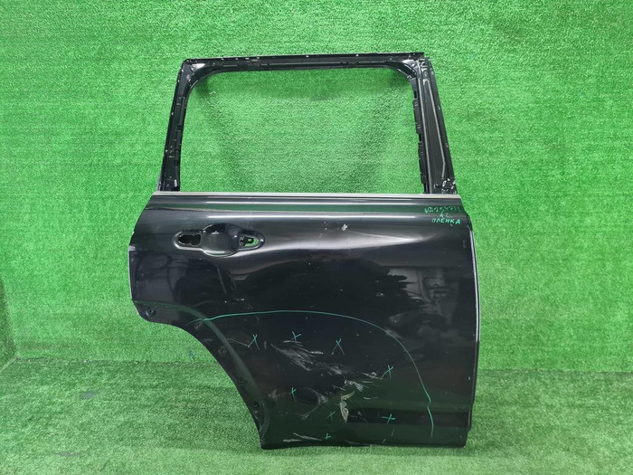 Дверь задняя правая Toyota Land Cruiser 300 (2021-н.в.) (В пленке)