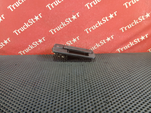 Ручка двери наружная левая 2017г.