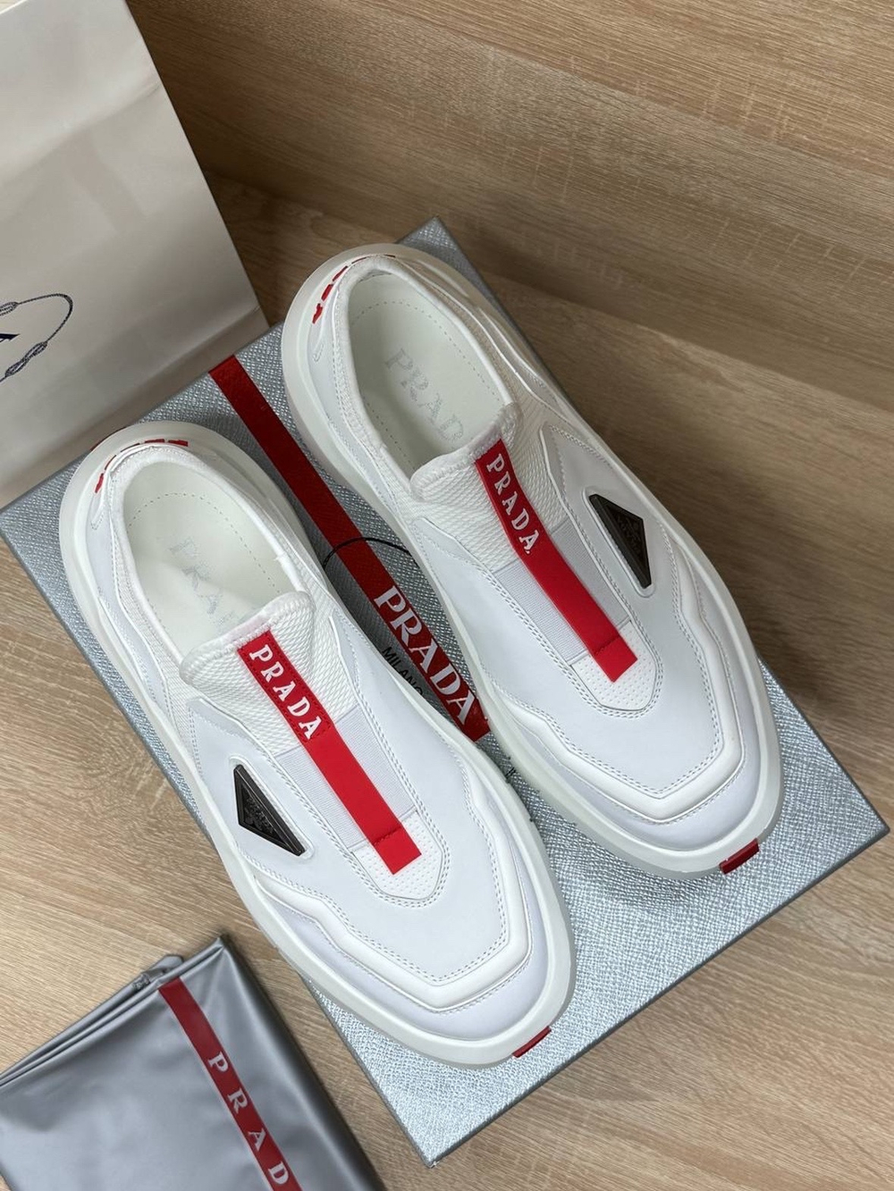 Кроссовки Prada
