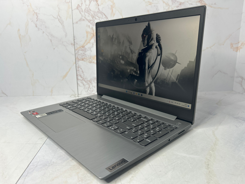 Ноутбук Lenovo ideapad 3-15ARE05. Конфигурация: AMD Ryzen 3 4300U/8GB/256GB+500GB/AMD Radeon/Win 11/FHD/