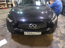 Решетка радиатора 2017 черная Infiniti QX70 FX37 FX50 FX30d