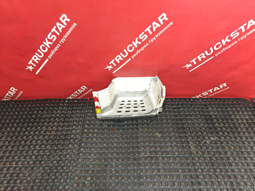 Корпус подножки правый 2020г