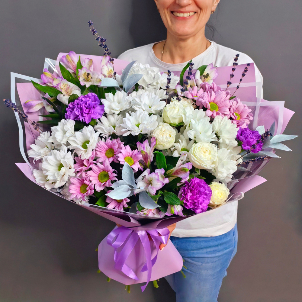 Авторский букет в сиреневой гамме