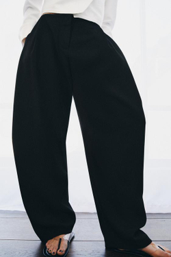 ZARA ШИРОКИЕ БРЮКИ С ЗАЩИПАМИ — ZW COLLECTION, ЧЕРНЫЙ