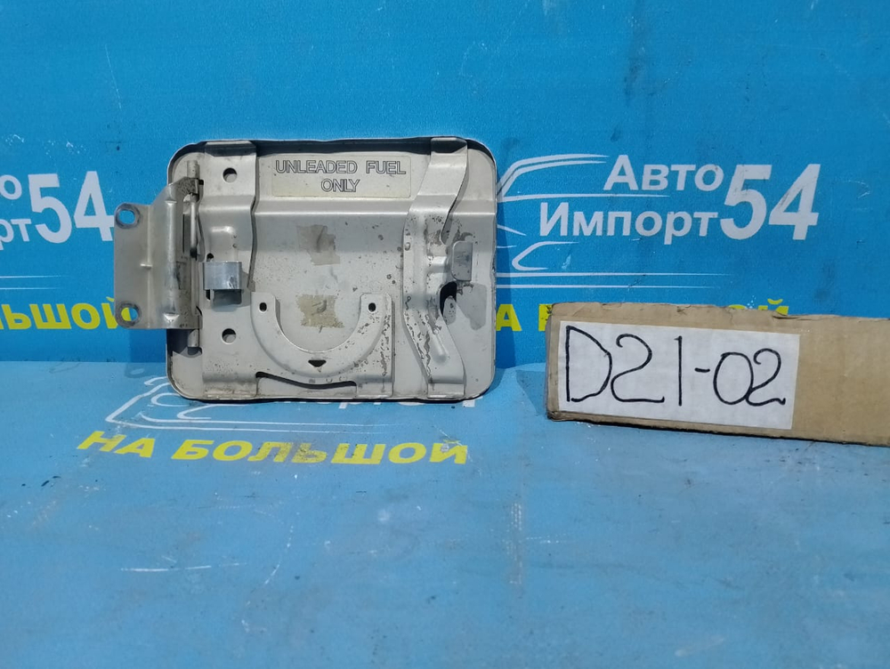 Лючок бензобака NISSAN TERRANO 1992