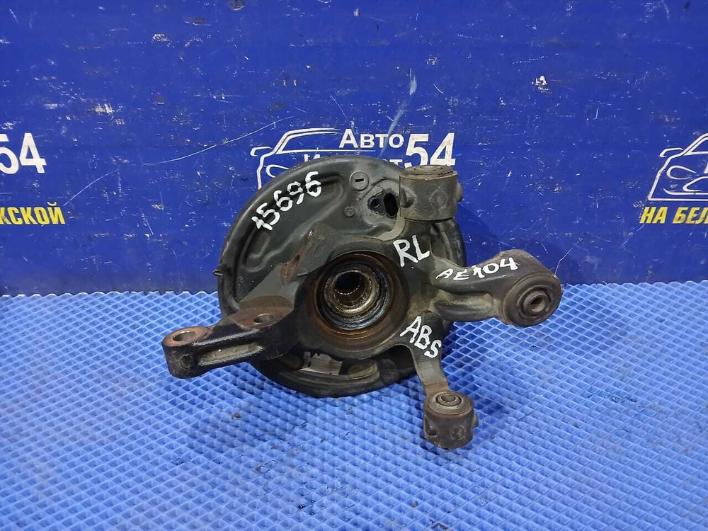 Ступица задняя левая TOYOTA COROLLA 1995-2000