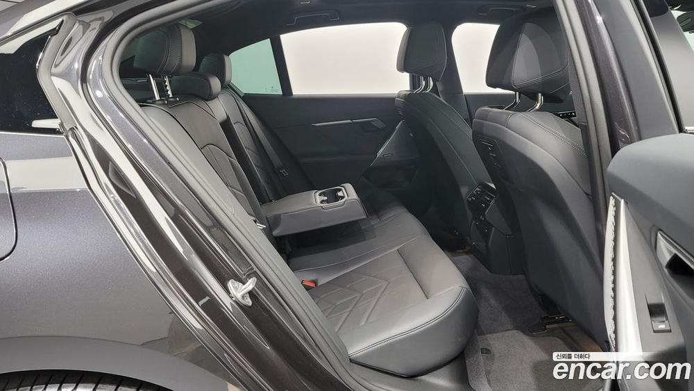 BMW 5 Series (G60) 520i M Sports (12.2023)