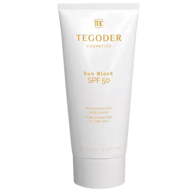 Солнцезащитный крем для лица Sun Block SPF-50