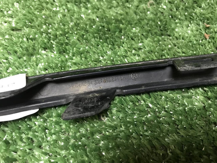 Молдинг заднего бампера левый VW Polo Sedan 15-20