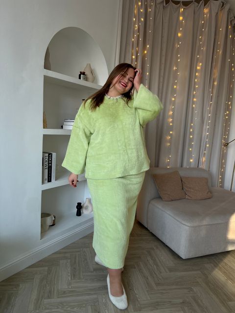 Свитшоты / Джемпера / Жилеты