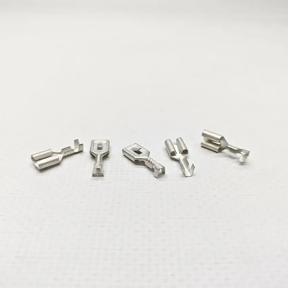 Клемма "мама" 6,3мм с фиксатором 100шт