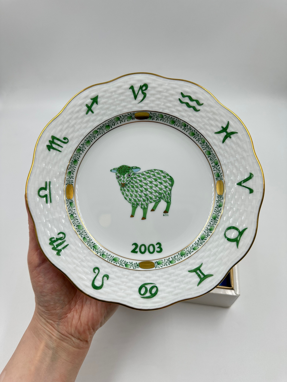 Годовая тарелка Herend (2003 Год Овцы)