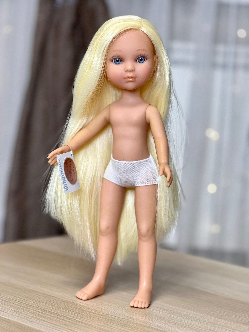 Кукла BERJUAN виниловая 35см Ева без одежды (2820)