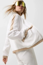 Толстовка BOGNER FIRE+ICE LIVA в молочном цвете