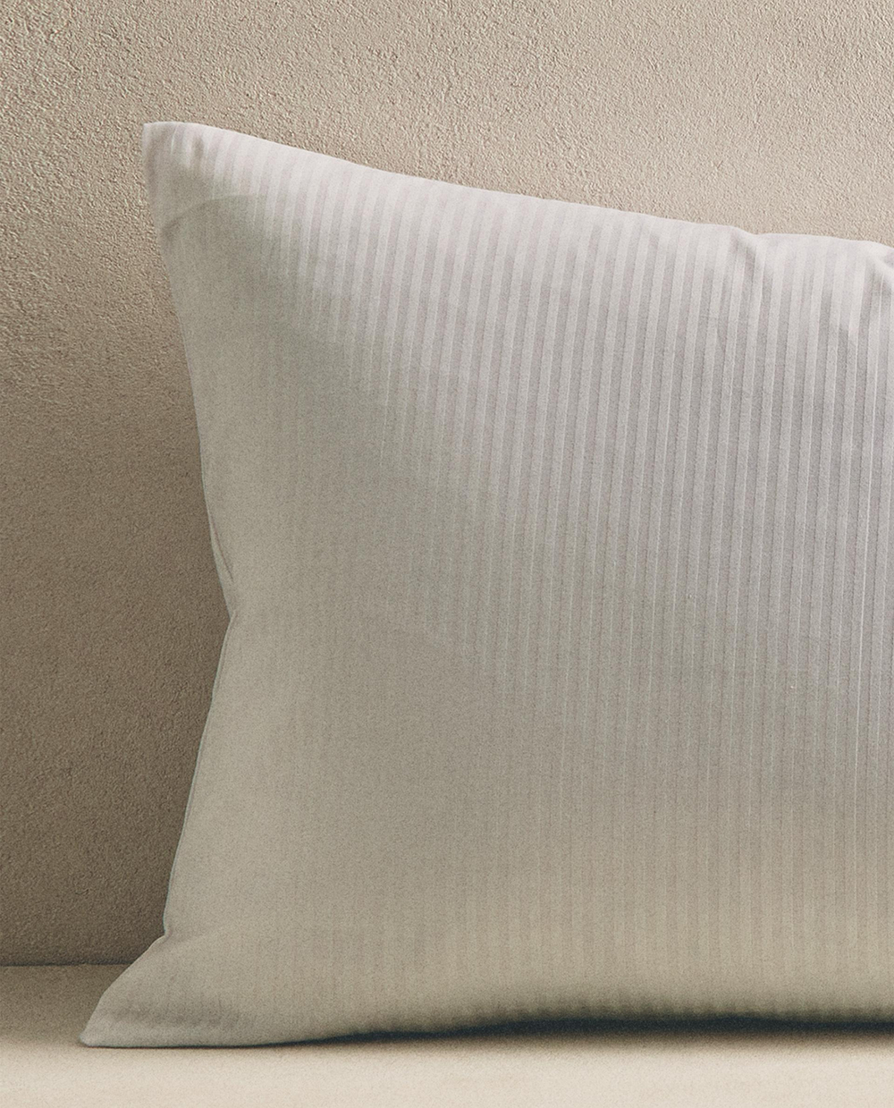 Наволочка Zara Home, хлопок 100%, в полоску, 0064/087