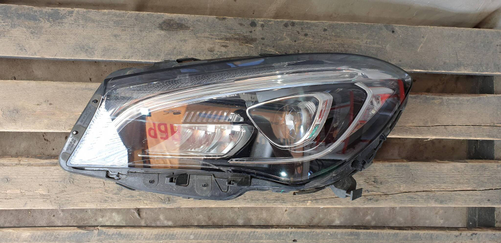 Фара левая LED Mercedes CLA (C117) 16-19 Б/У Оригинал A1178206761