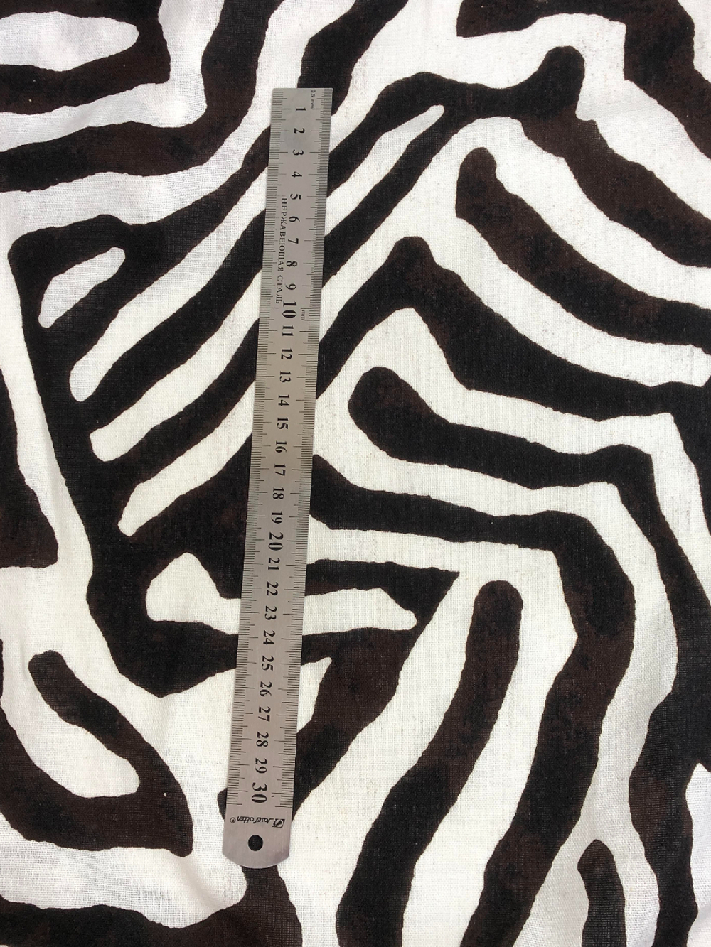 Плательная лен принт зебра коричневая на молочном BST3482