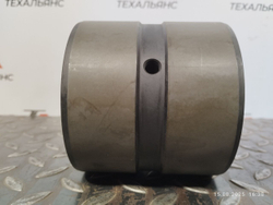 Втулка 424-70-11820