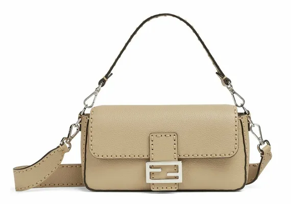 Сумка Fendi Baguette Selleria с крупной прострочкой розовый