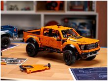 Конструктор LEGO Technic 42126 Ford F-150 Raptor