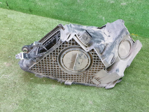 Битая Фара правая Mercedes GLC X253 (19-22) LED