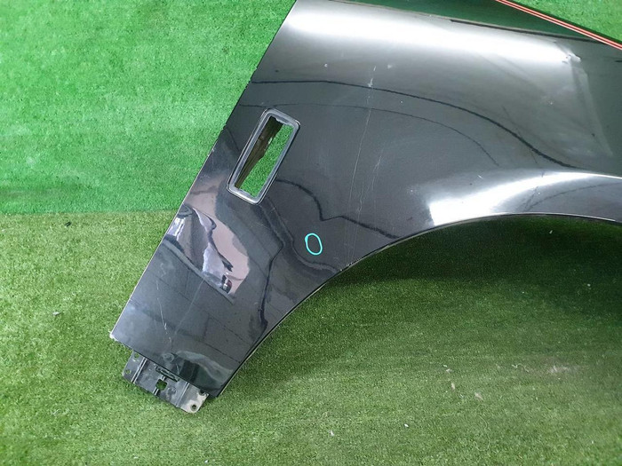 Крыло переднее правое Rolls-Royce Cullinan (2018-н.в.)