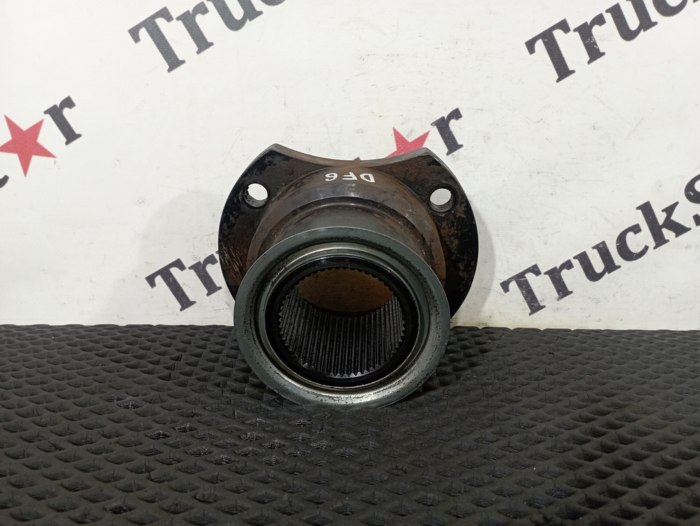 Фланец хвостовика КПП EATON 2023 г.