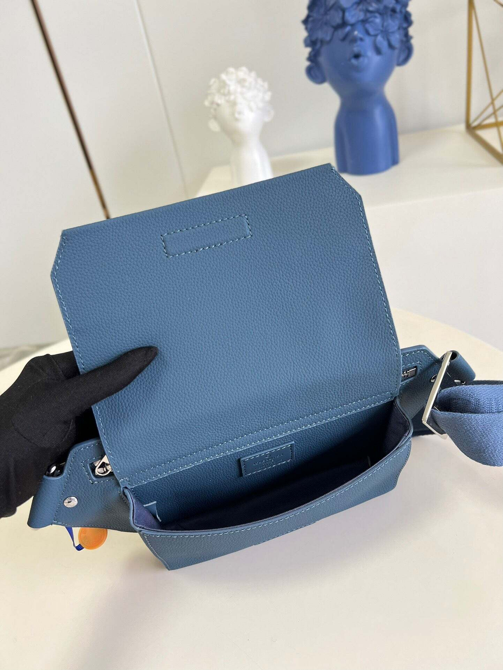 Louis Vuitton New Sling