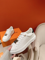 Louis Vuitton Time Out