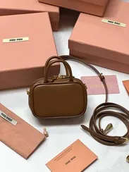 Мини сумка MIU MIU из натуральной кожи в коричневом цвете