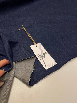 Костюмный плотный хлопковый однотонный джинс (ACNE STUDIOS, 100%хлопок, Джинсовый синий, 170, 460 гр/м2)