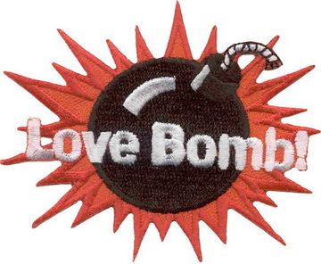 Нашивка Love Bomb!