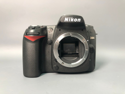 Nikon D90 1800 кадров пробега.