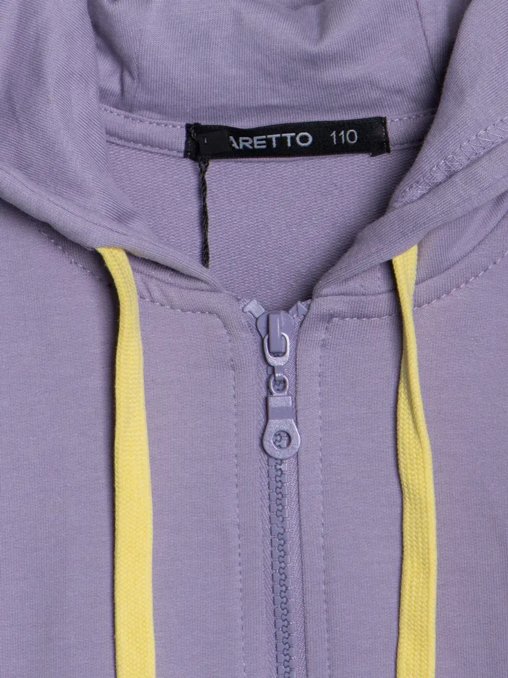 Спортивный костюм для девочки в школу