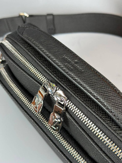 Сумка-мессенджер Louis Vuitton