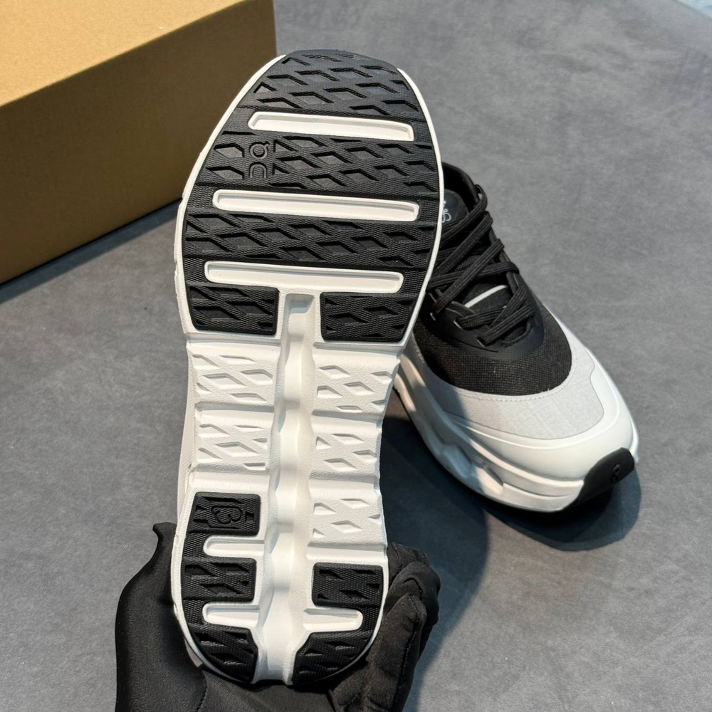 Кроссовки Loewe