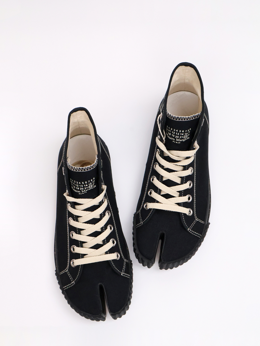 Кеды Maison Margiela Tabi Canvas High Top Black