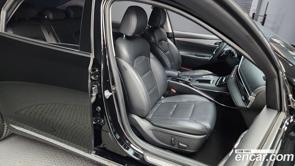Hyundai The New Grandeur (Azera) IG 3.3 (02.2021)